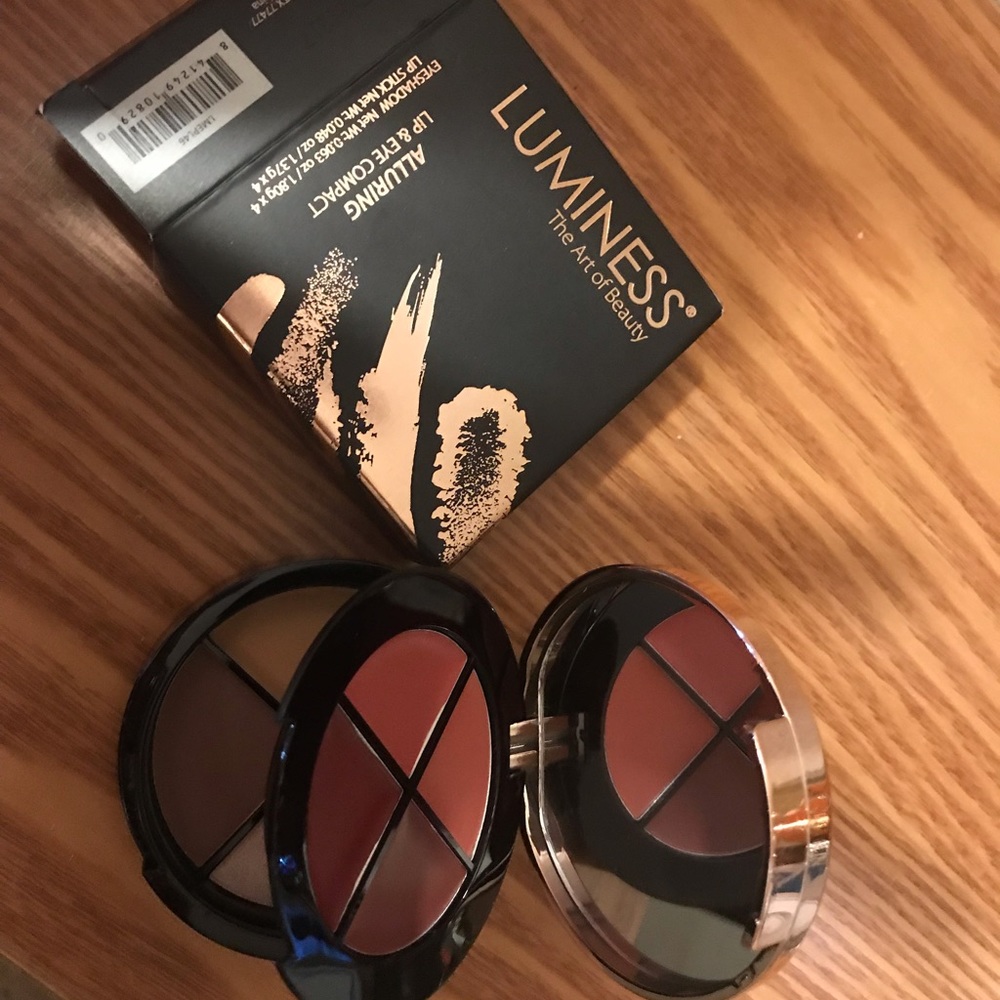 NIB Luminess Eye and Lip compact